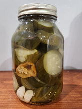 Load image into Gallery viewer, Spicy Habanero Chunk PIckles 32 oz Quart