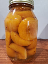 Load image into Gallery viewer, Hot Peaches 32 oz Quart